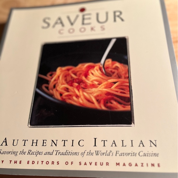 Book Saveur cooks Authentic Italian Copkbook by editors of Saveur Magazine - Picture 1 of 4